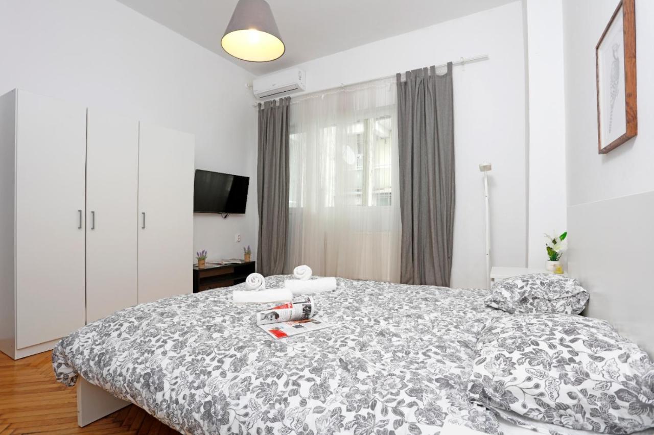 Lovely Apartment With 2 Bedrooms Bucarest Exterior foto